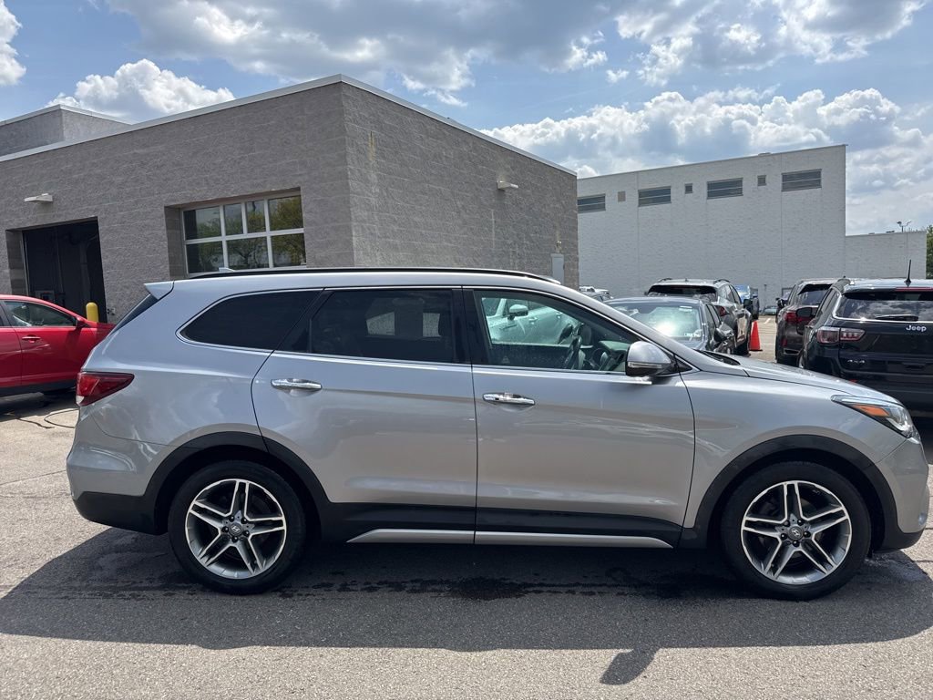 Used 2017 Hyundai Santa Fe Limited AWD/4WD image 31