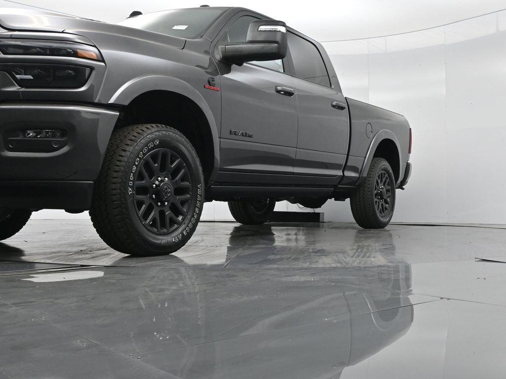 New 2025 RAM 3500 Limited image 38