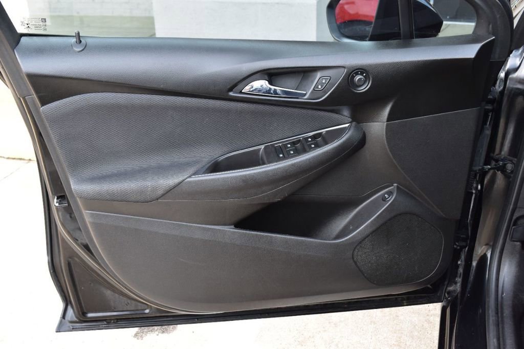 Used 2017 Chevrolet Cruze LS image 40