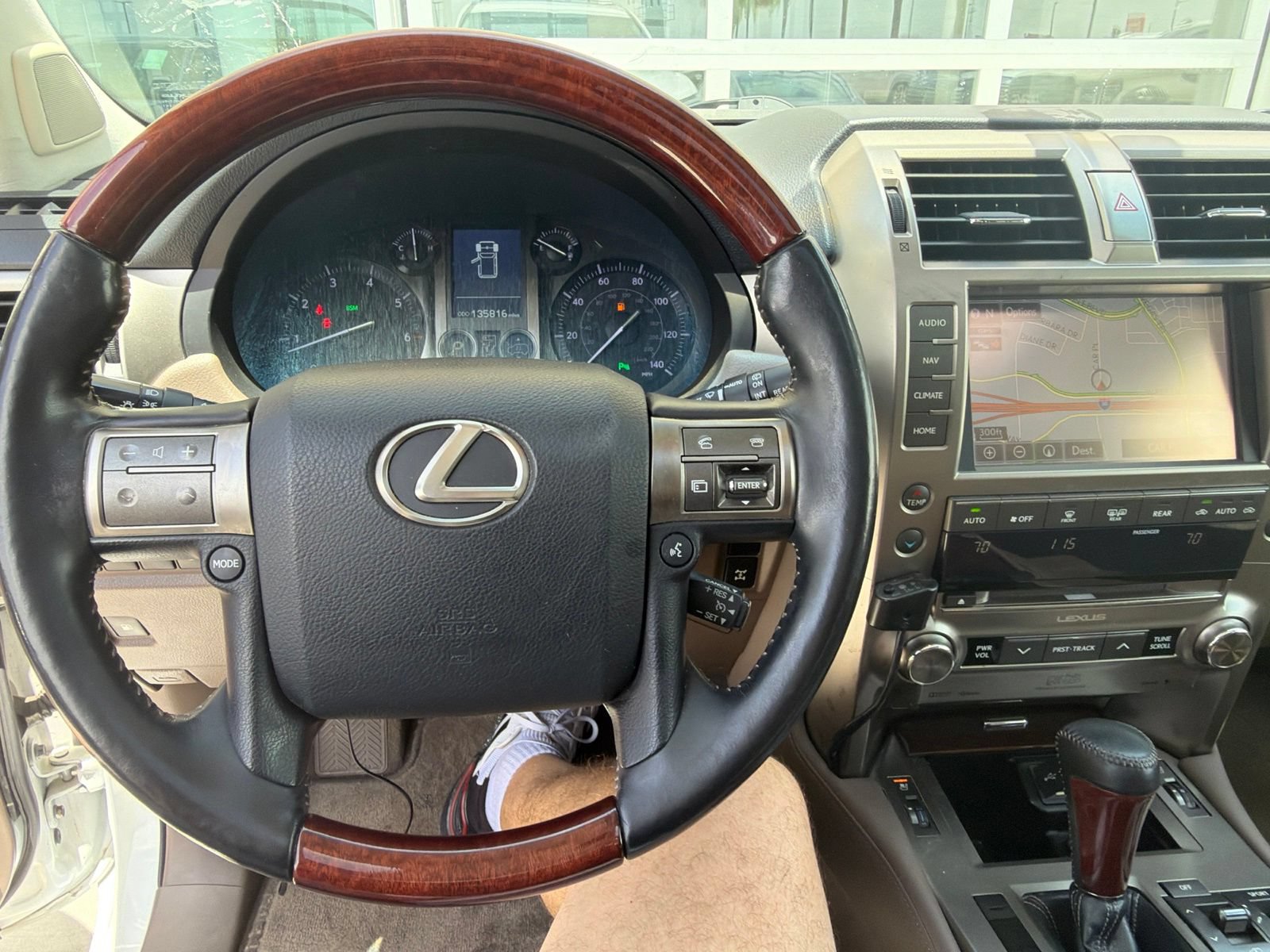 Used 2014 Lexus GX 460 Luxury AWD/4WD image 12