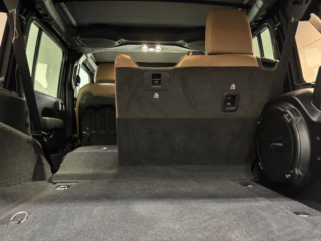 Used 2023 Jeep Wrangler Unlimited Rubicon image 35