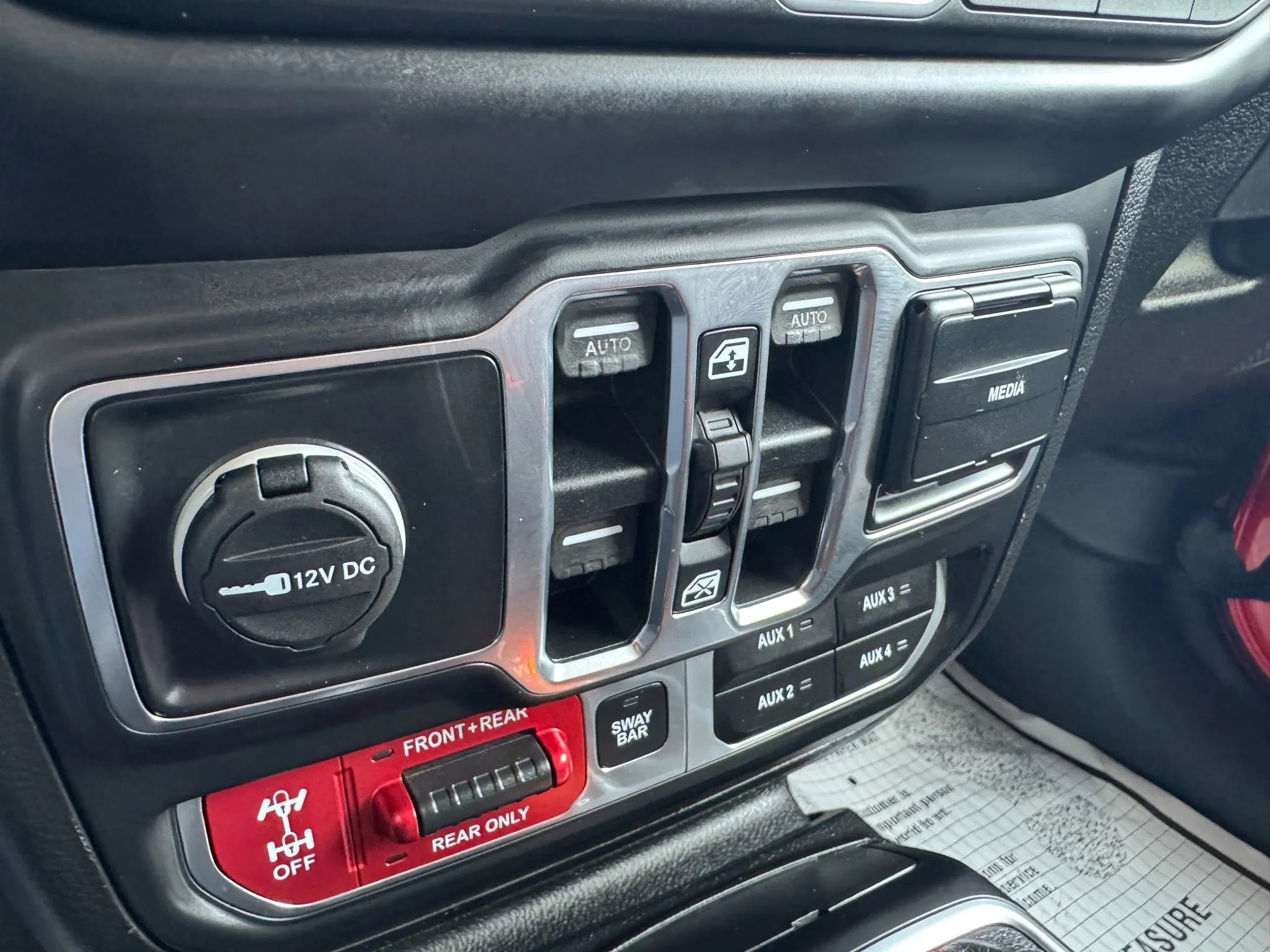 Used 2018 Jeep Wrangler Unlimited Rubicon image 33