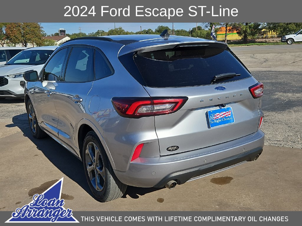 Used 2024 Ford Escape ST-Line w/ Tech Pack #1 FWD image 9