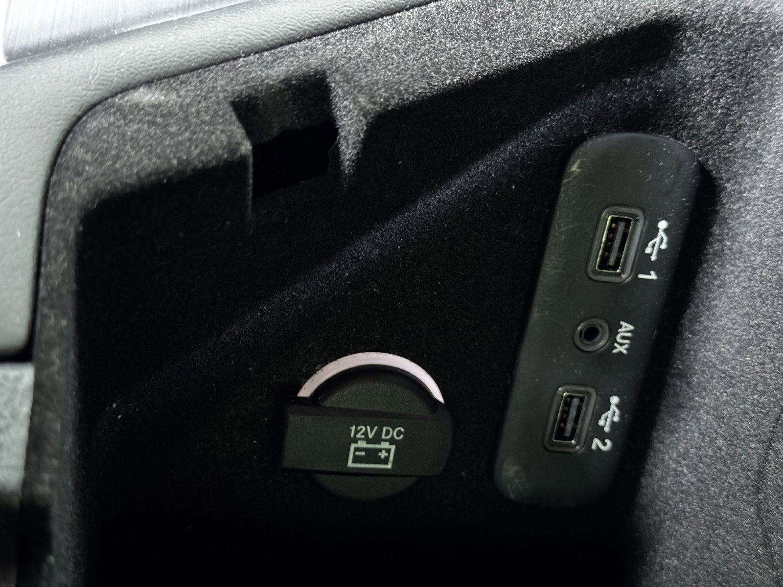 Used 2018 Dodge Challenger SXT w/ Blacktop Package image 30