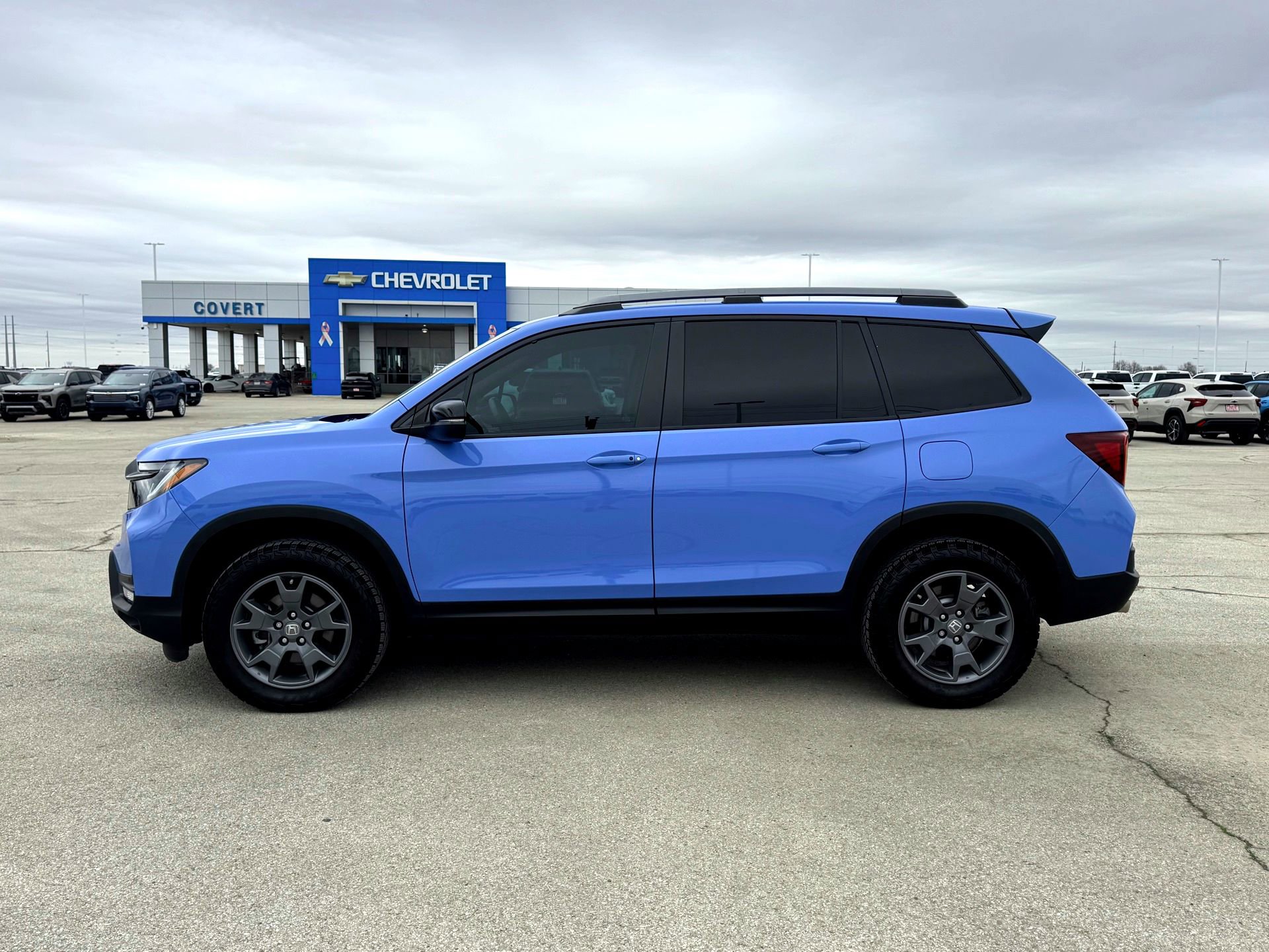 Used 2025 Honda Passport TrailSport image 11