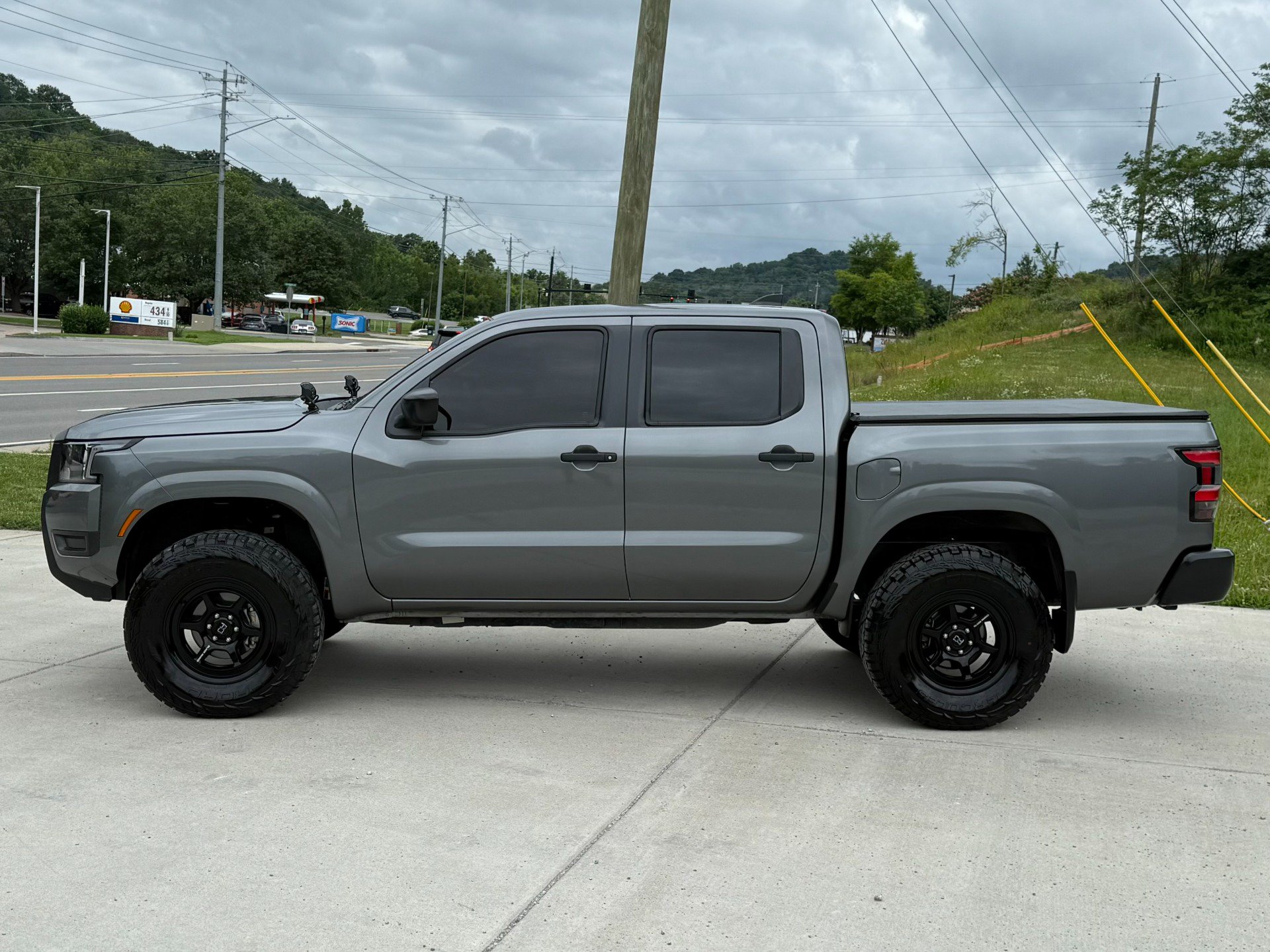 Used 2025 Nissan Frontier S w/ S Utility Package AWD/4WD image 7