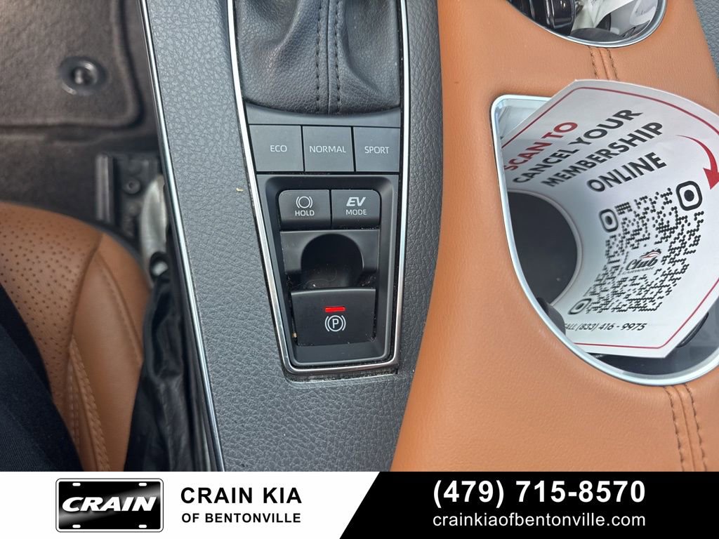 Used 2022 Toyota Avalon Limited w/ Advanced Safety Package FWD image 40