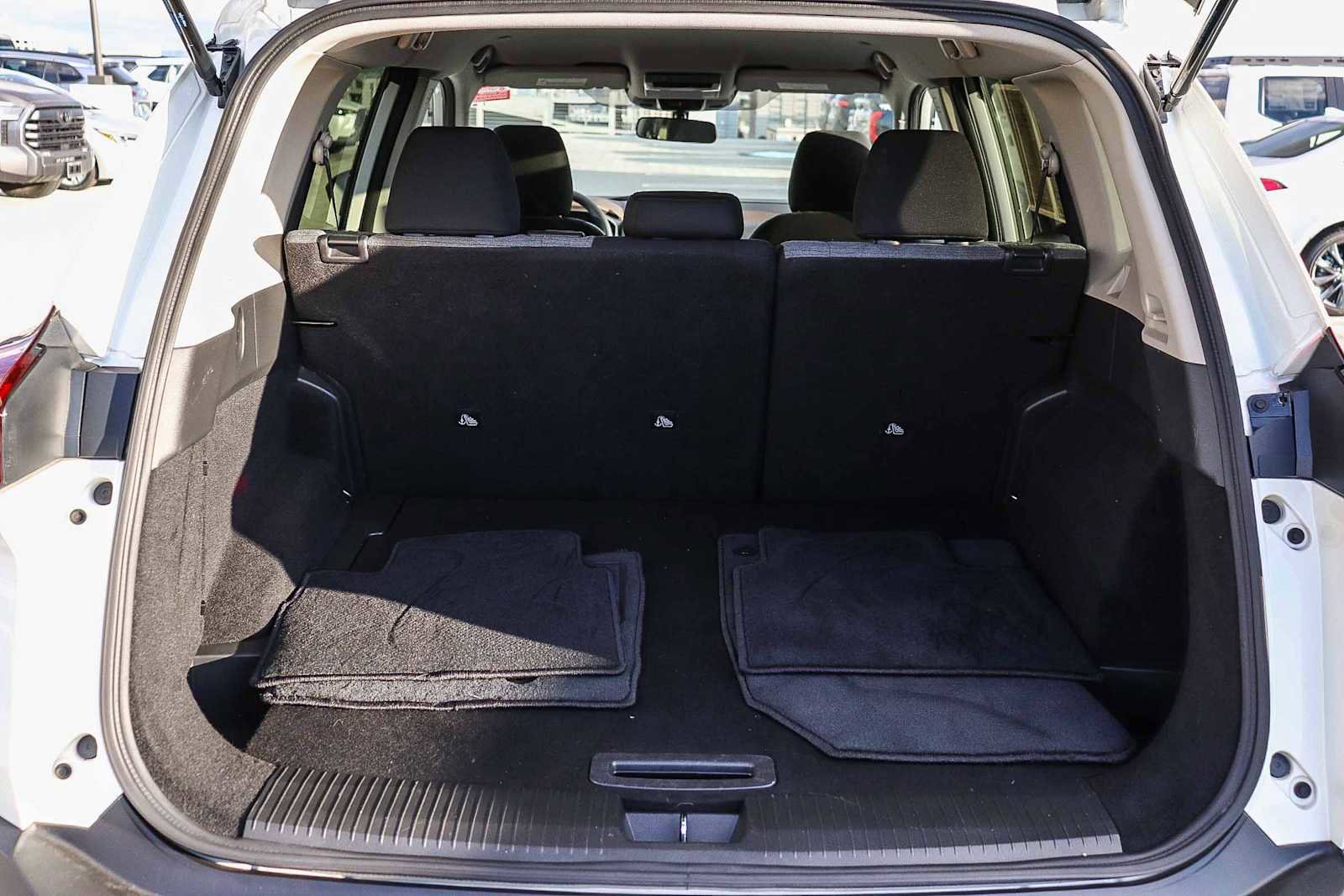 Used 2023 Nissan Rogue SV image 27