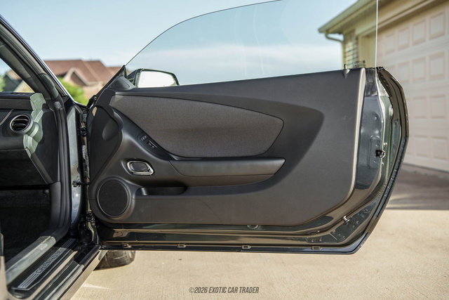 Used 2015 Chevrolet Camaro SS w/ SS Performance Package RWD image 26