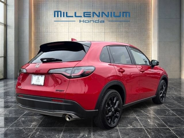 Certified 2025 Honda HR-V Sport image 5