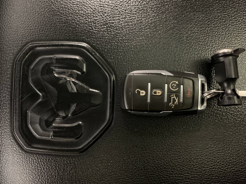 Used 2023 RAM 1500 Laramie AWD/4WD image 16