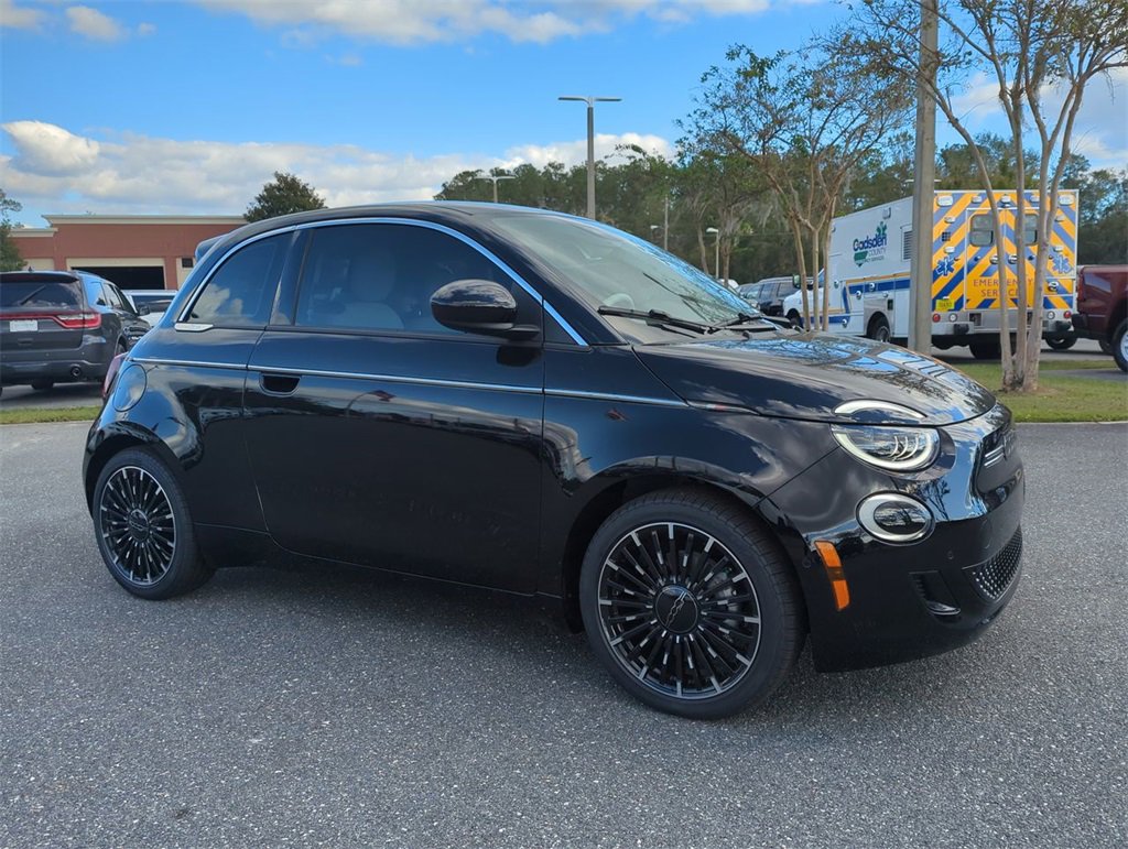 New 2024 FIAT 500 e