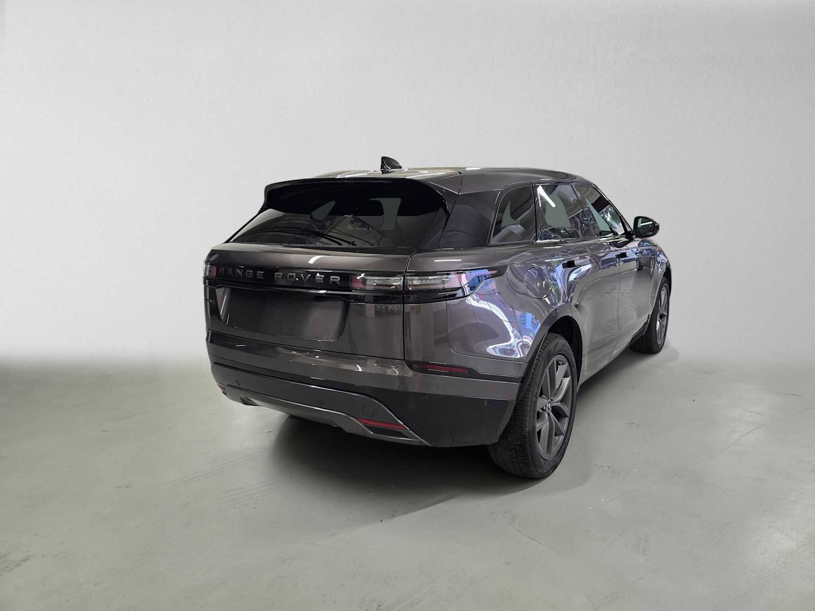 Used 2026 Land Rover Range Rover Velar Dynamic SE AWD/4WD image 5