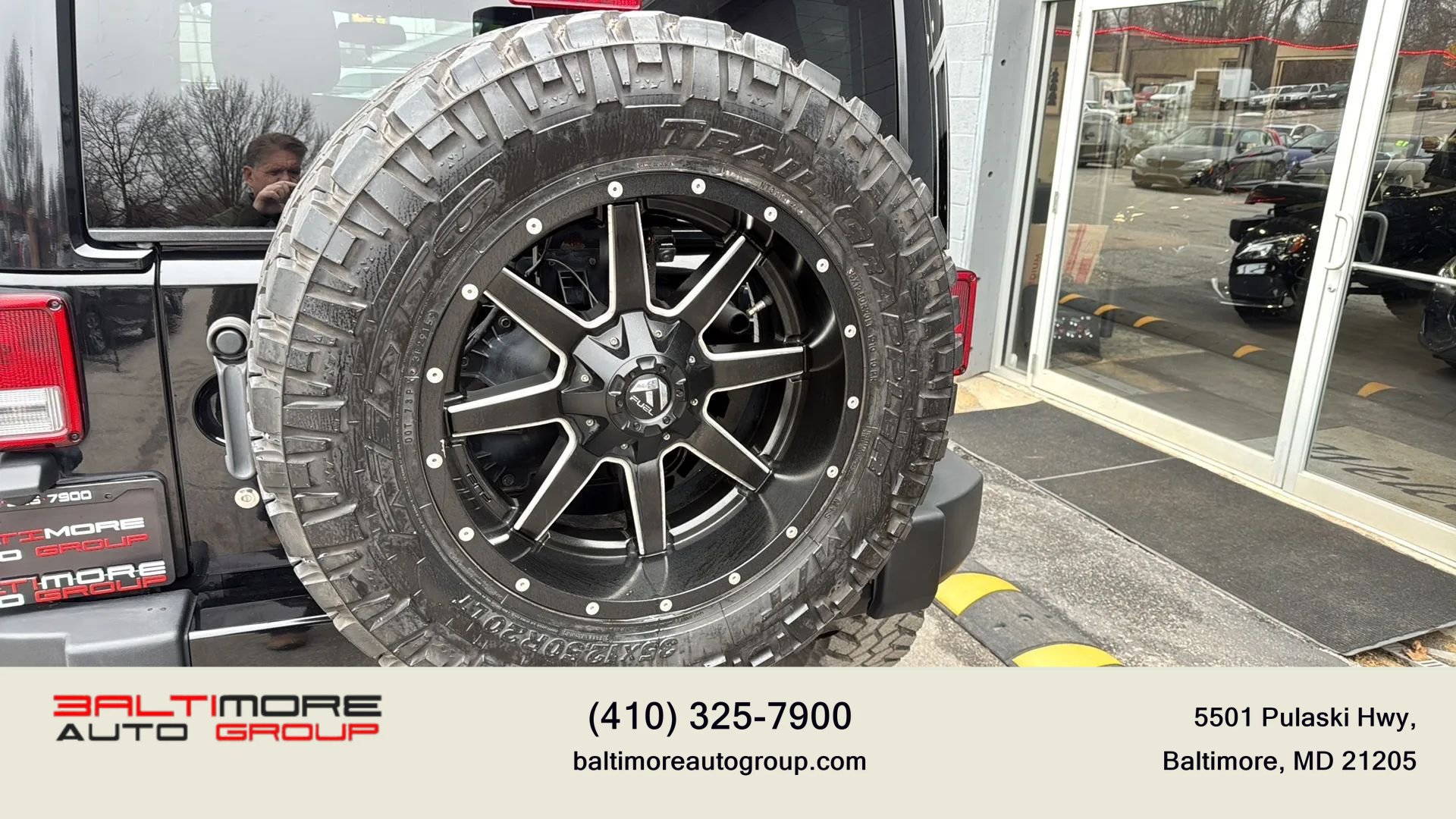 Used 2014 Jeep Wrangler Unlimited Sahara image 19