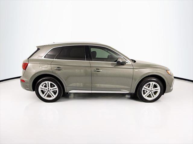 Certified 2023 Audi Q5 e Premium Plus w/ Premium Plus Package AWD/4WD image 4