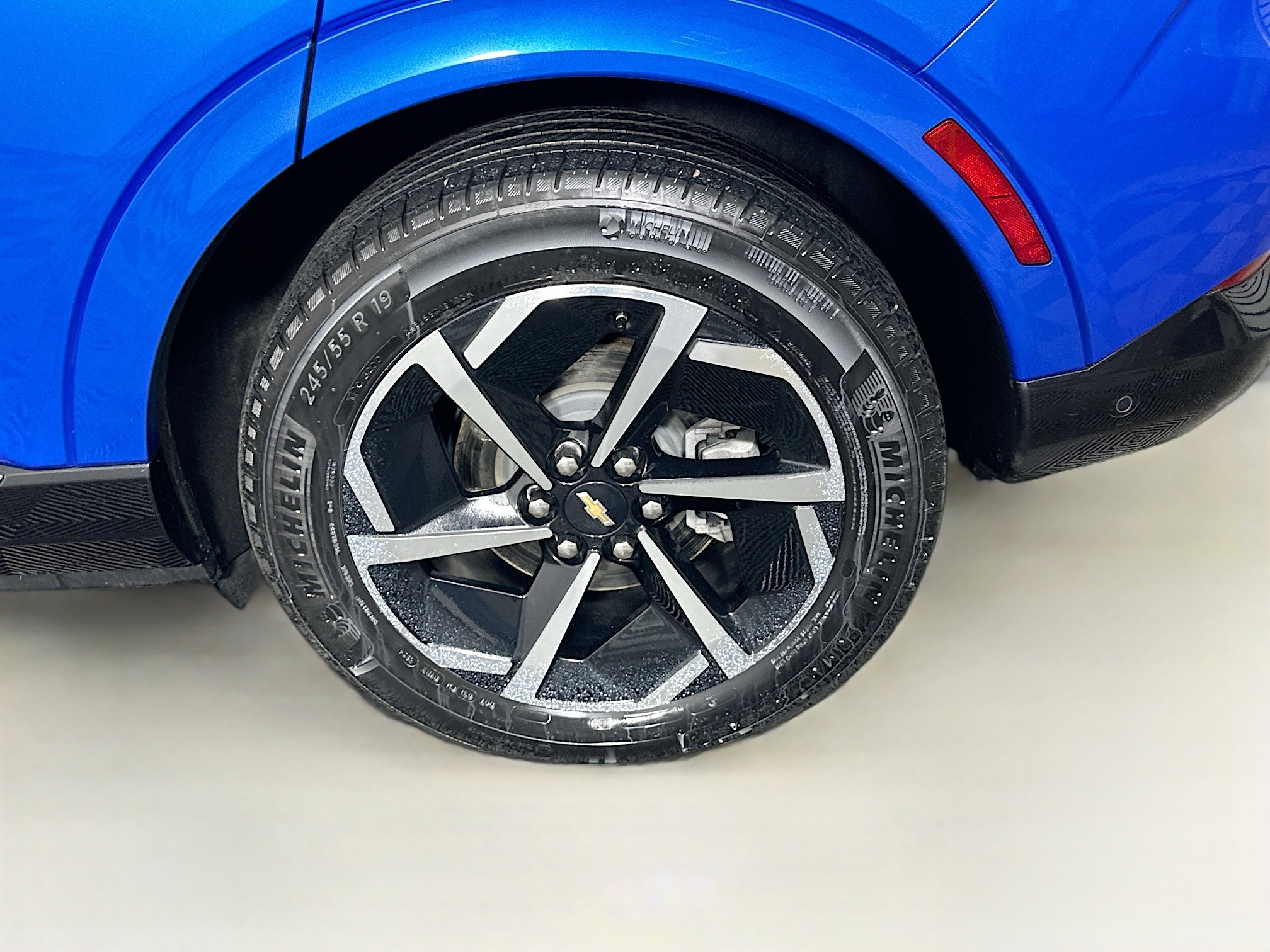 Used 2024 Chevrolet Equinox EV LT w/ Active Safety Package 3 FWD image 11