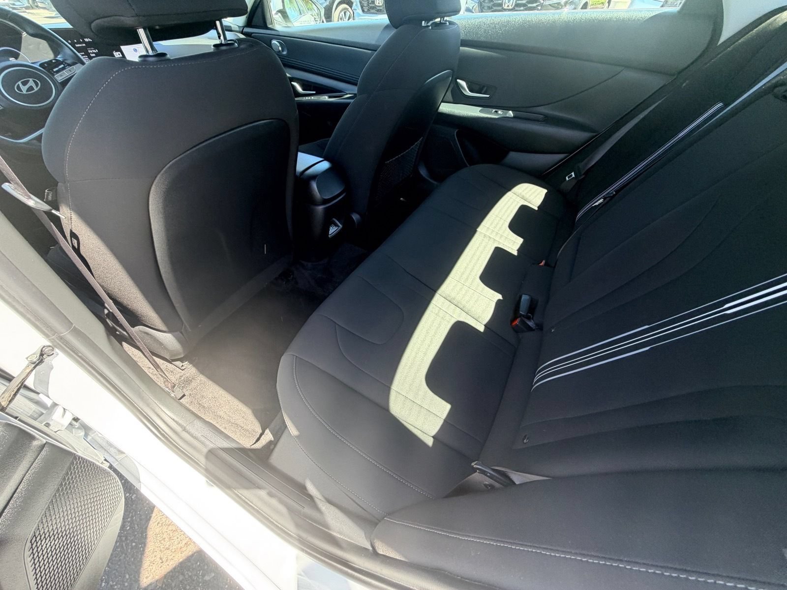 Used 2025 Hyundai Elantra SEL FWD image 14