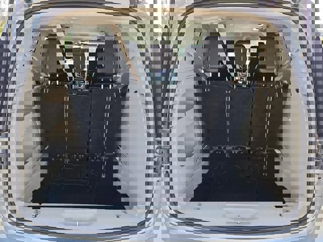 Used 2024 Chrysler Pacifica Touring-L image 26