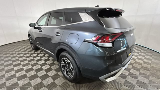 Used 2025 Kia Sportage LX AWD/4WD image 4