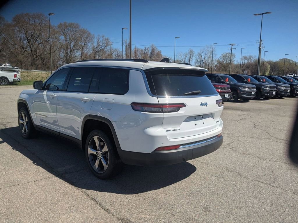 Used 2022 Jeep Grand Cherokee L Limited image 3