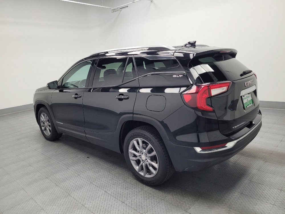 Used 2023 GMC Terrain SLT image 3