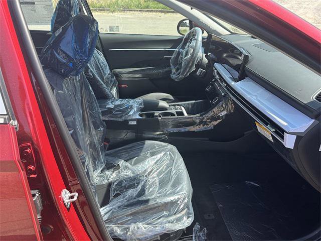 New 2025 Hyundai Sonata Limited image 13