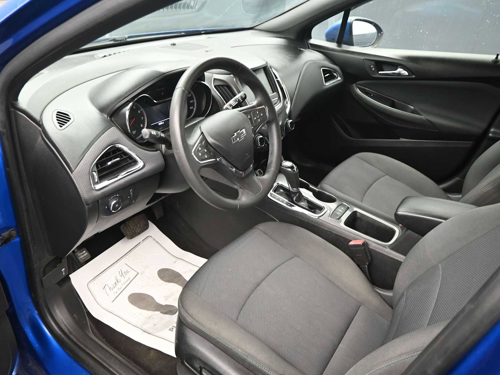 Used 2019 Chevrolet Cruze LT w/ Convenience Package image 11