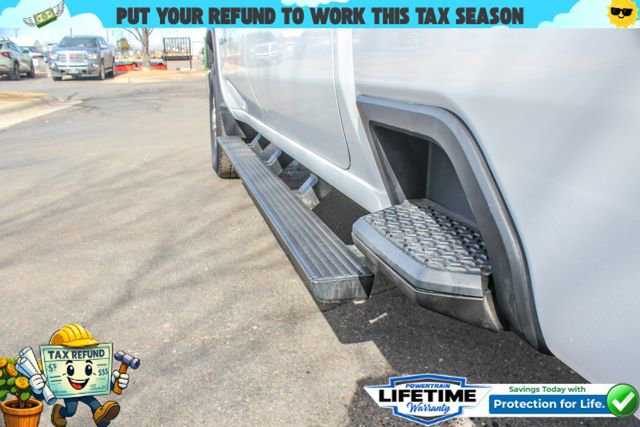 Used 2025 Chevrolet Silverado 3500 LT w/ Convenience Package image 13