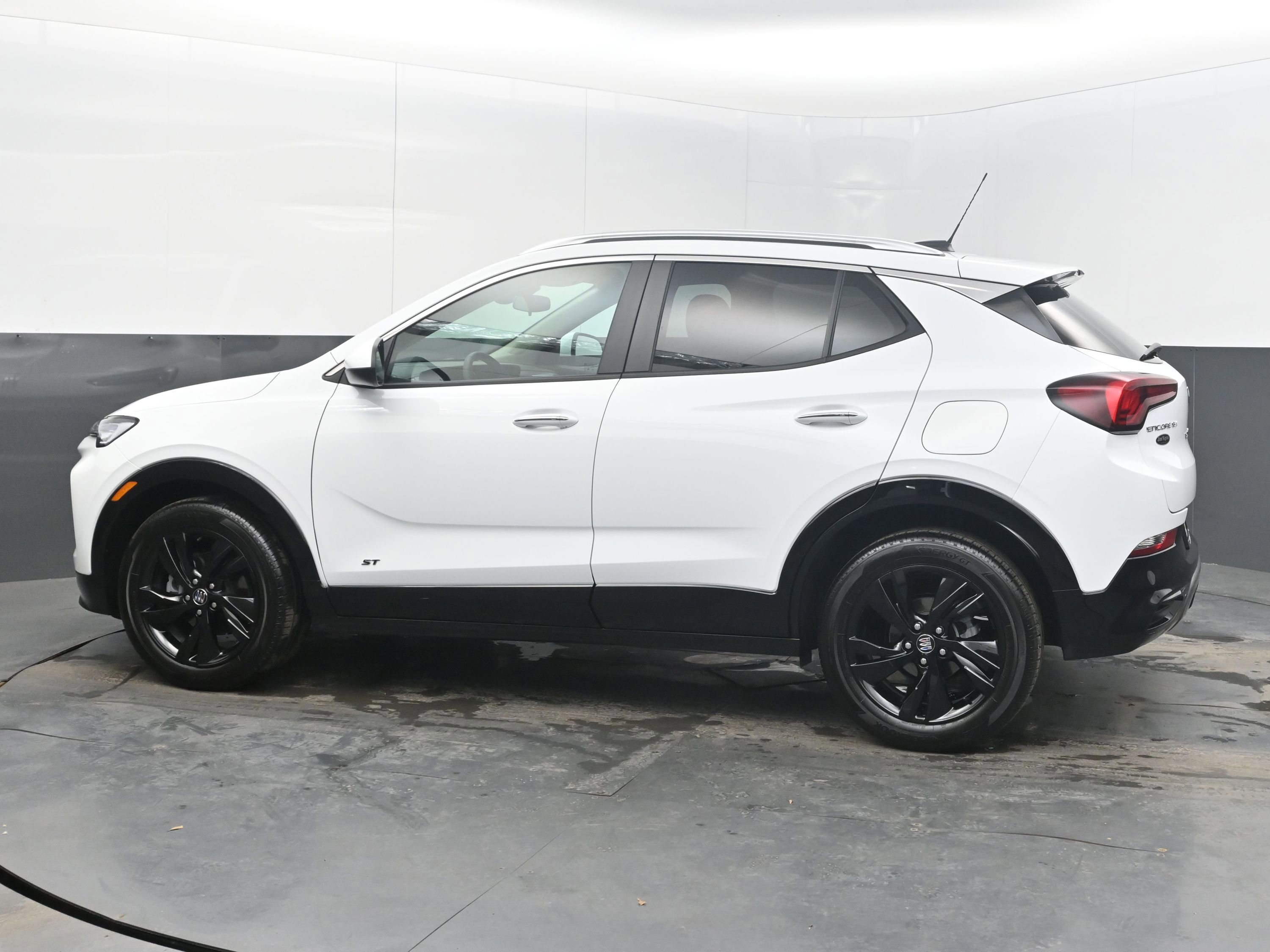 Certified 2026 Buick Encore GX Sport Touring w/ Comfort Package image 7