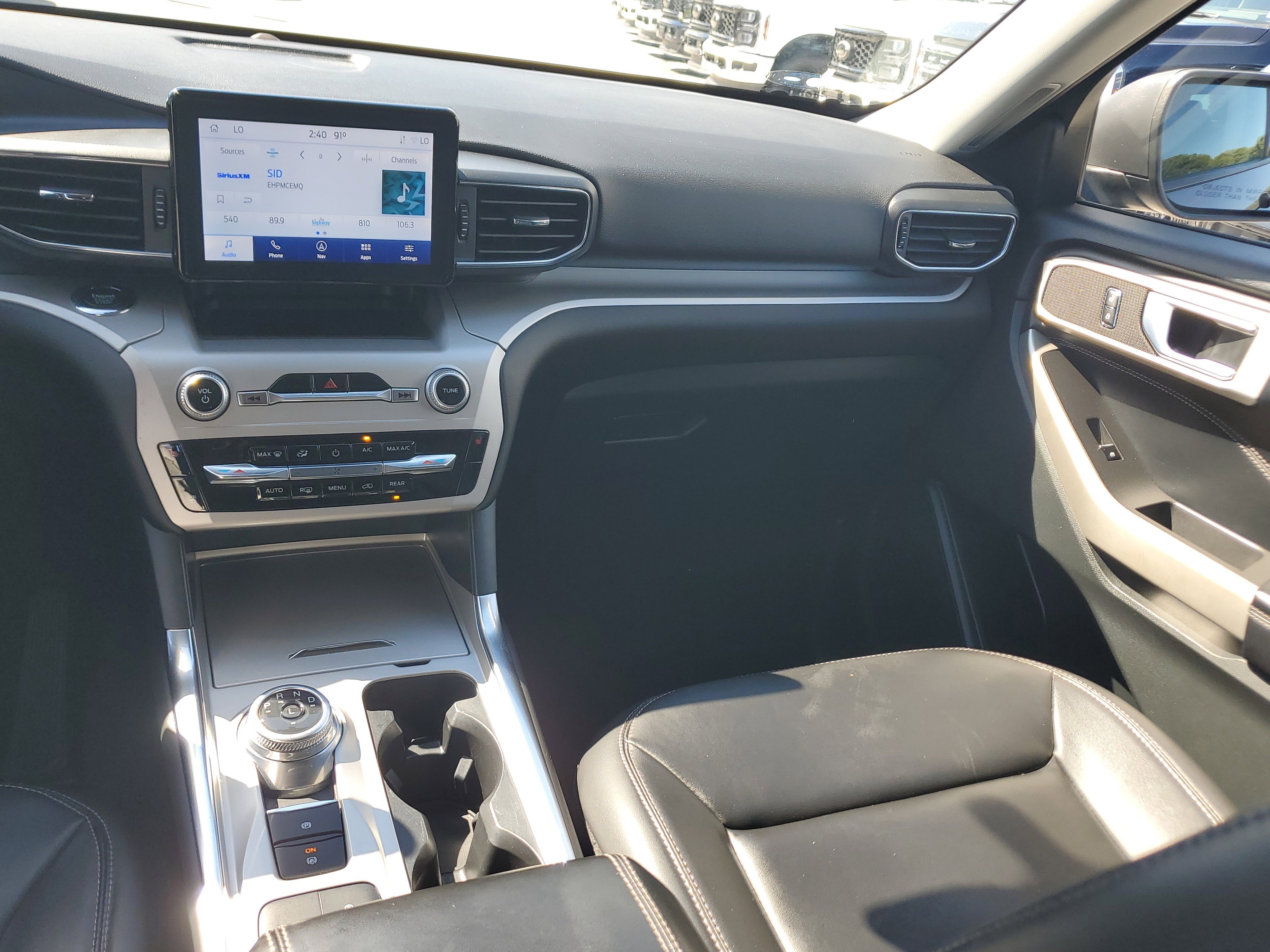 Used 2022 Ford Explorer XLT w/ Equipment Group 202A image 20