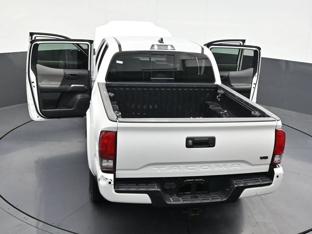 Used 2022 Toyota Tacoma SR5 RWD image 35