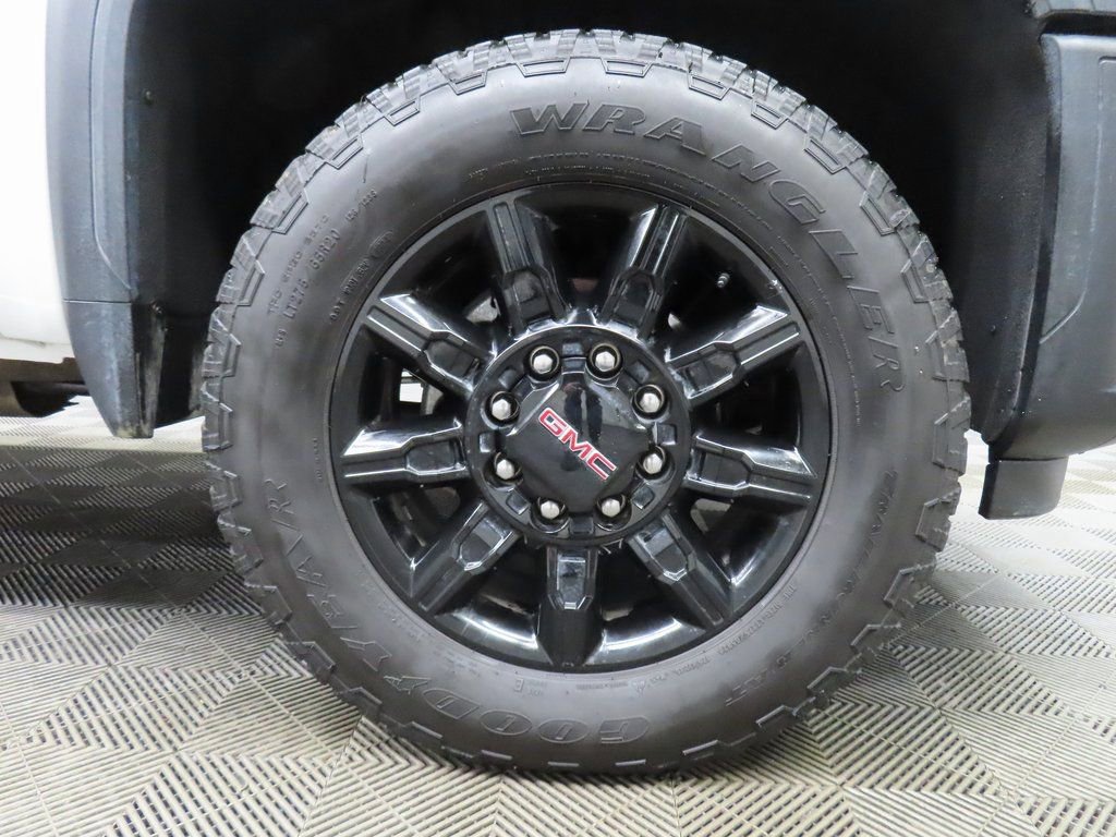 Used 2025 GMC Sierra 2500 AT4 AWD/4WD image 8
