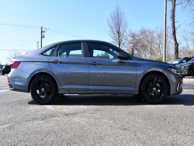 New 2026 Volkswagen Jetta SE image 8