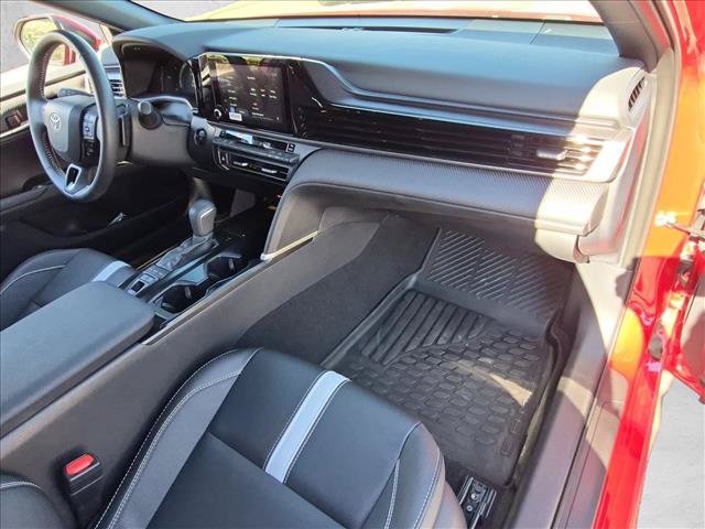 Used 2026 Toyota Camry SE FWD image 15