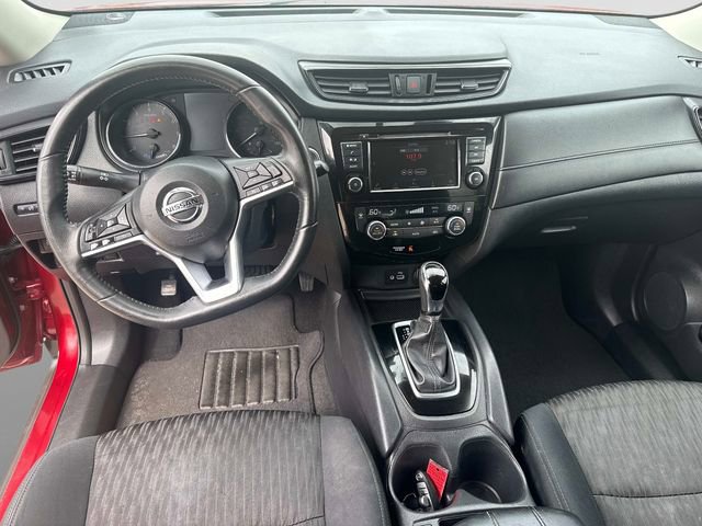 Used 2018 Nissan Rogue SV image 19