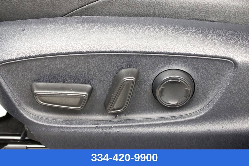 Used 2024 Toyota Tacoma Limited image 18