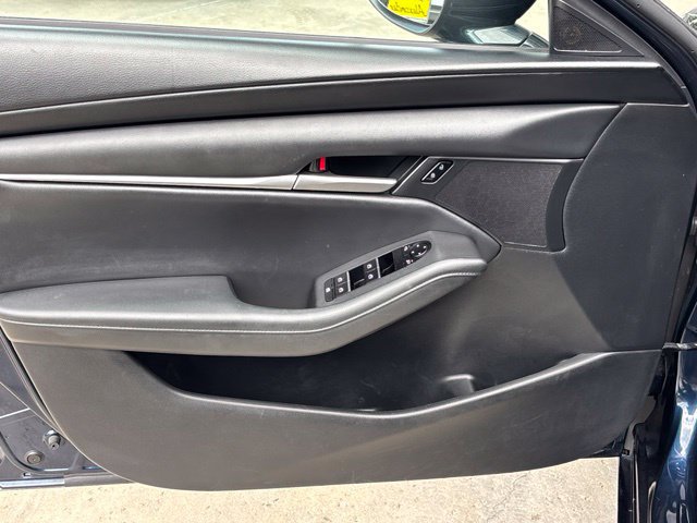 Used 2021 MAZDA MAZDA3 s FWD image 10