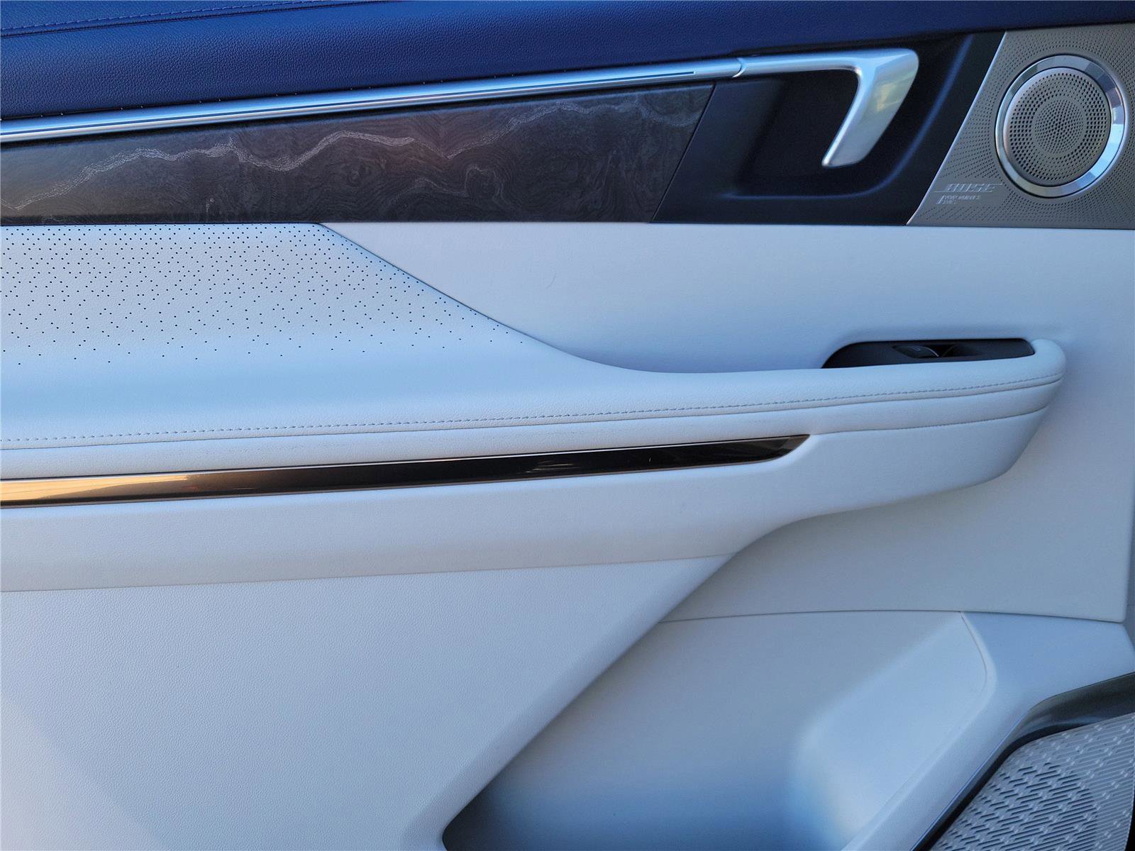 New 2026 Buick Enclave Avenir w/ Super Cruise Package image 17