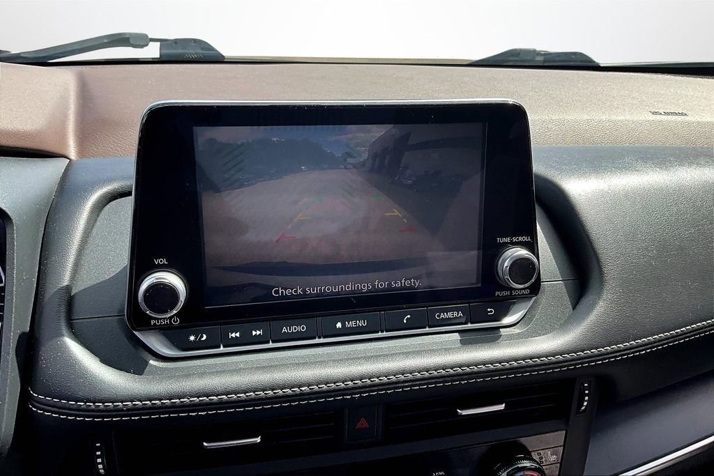 Used 2021 Nissan Rogue S image 14