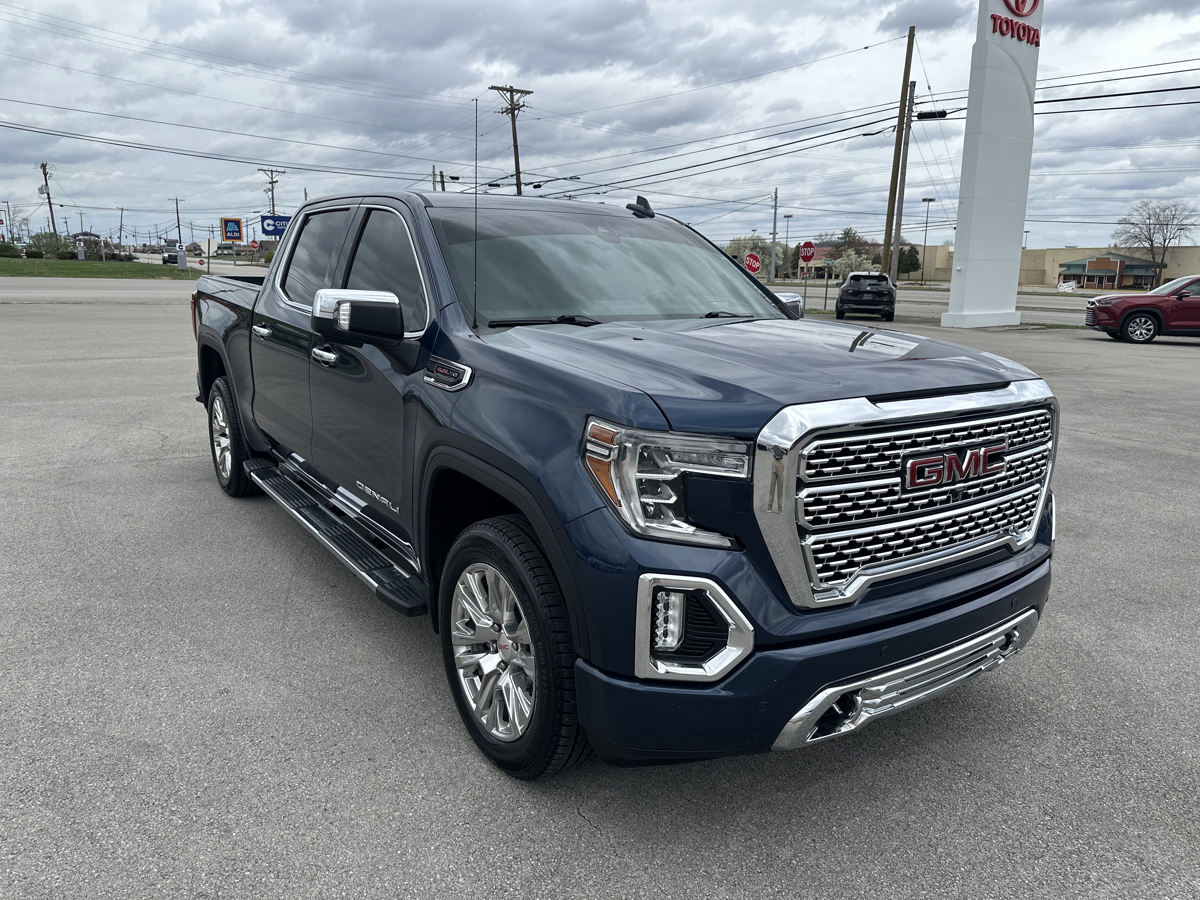 Used 2019 GMC Sierra 1500 Denali w/ Technology Package image 3