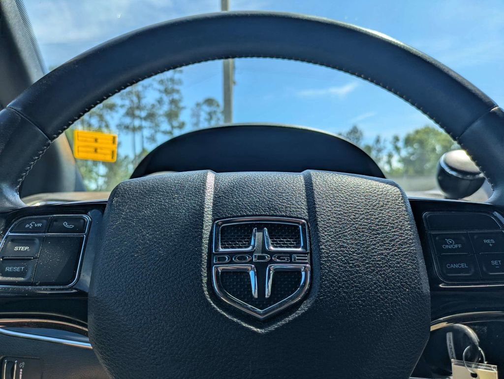Used 2019 Dodge Grand Caravan SXT image 28