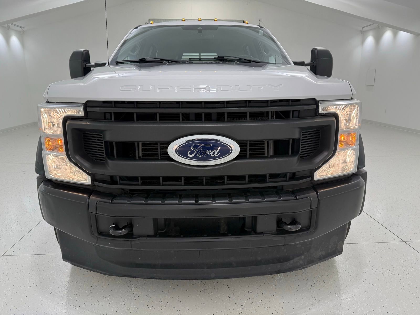 Used 2021 Ford F450 XL w/ Power Equipment Group AWD/4WD image 2
