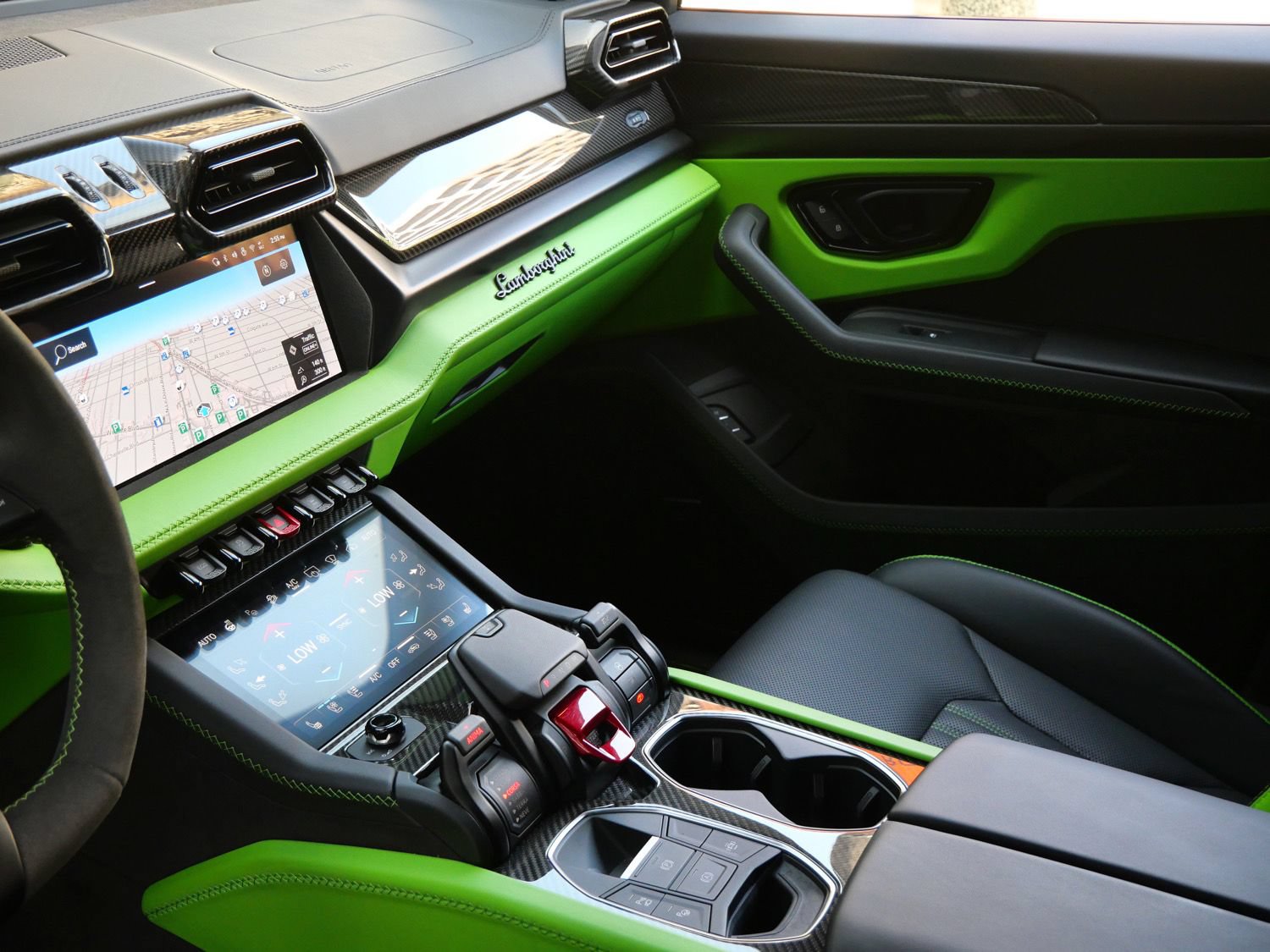 Used 2026 Lamborghini Urus S AWD/4WD image 17