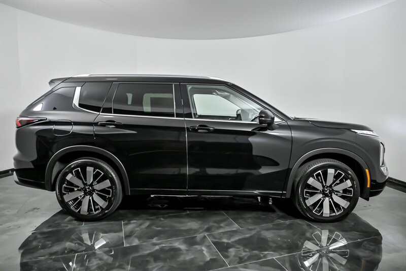 New 2026 Mitsubishi Outlander SEL AWD/4WD image 9