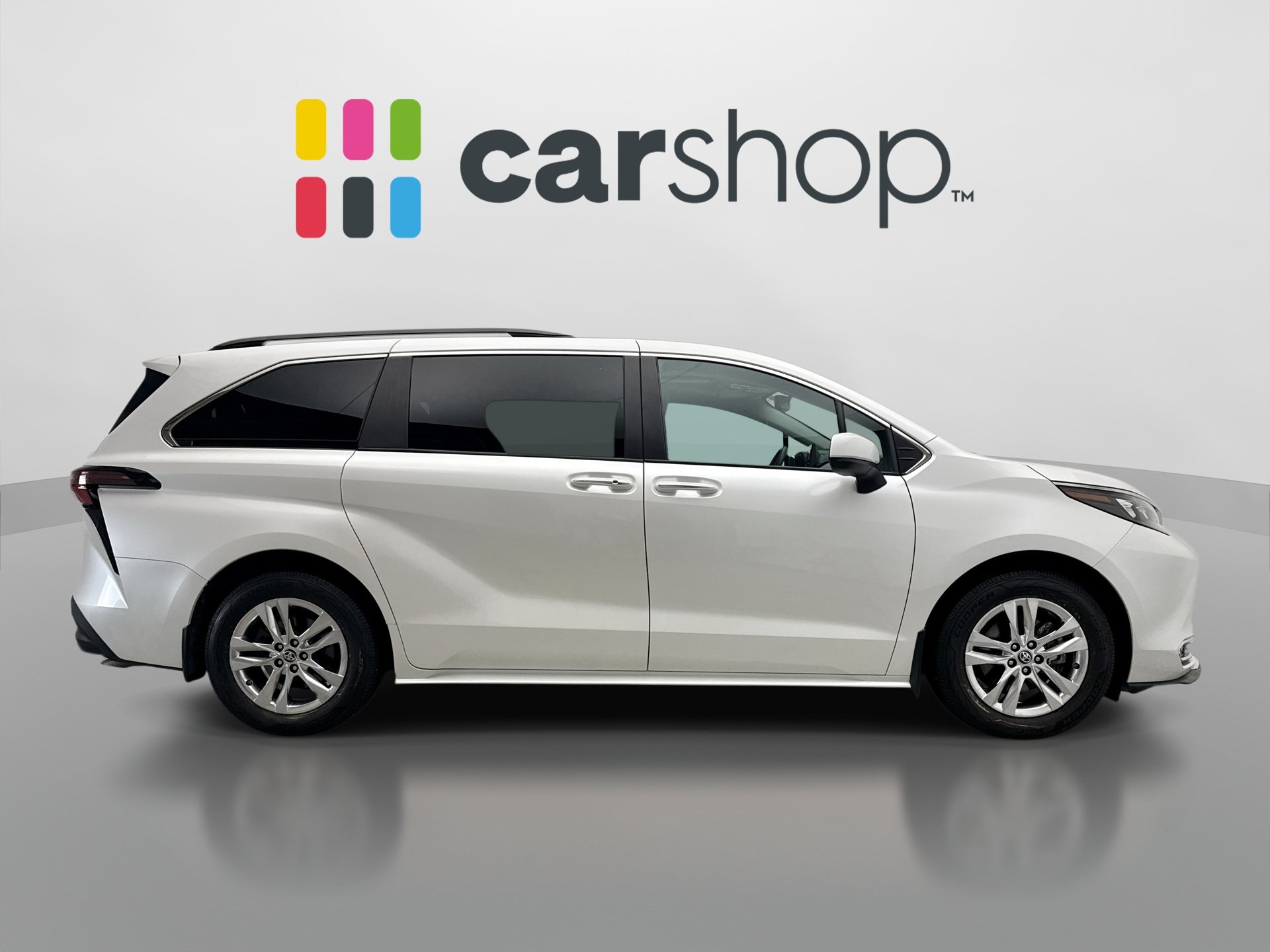 Used 2024 Toyota Sienna XLE w/ XLE Plus Package AWD/4WD image 6