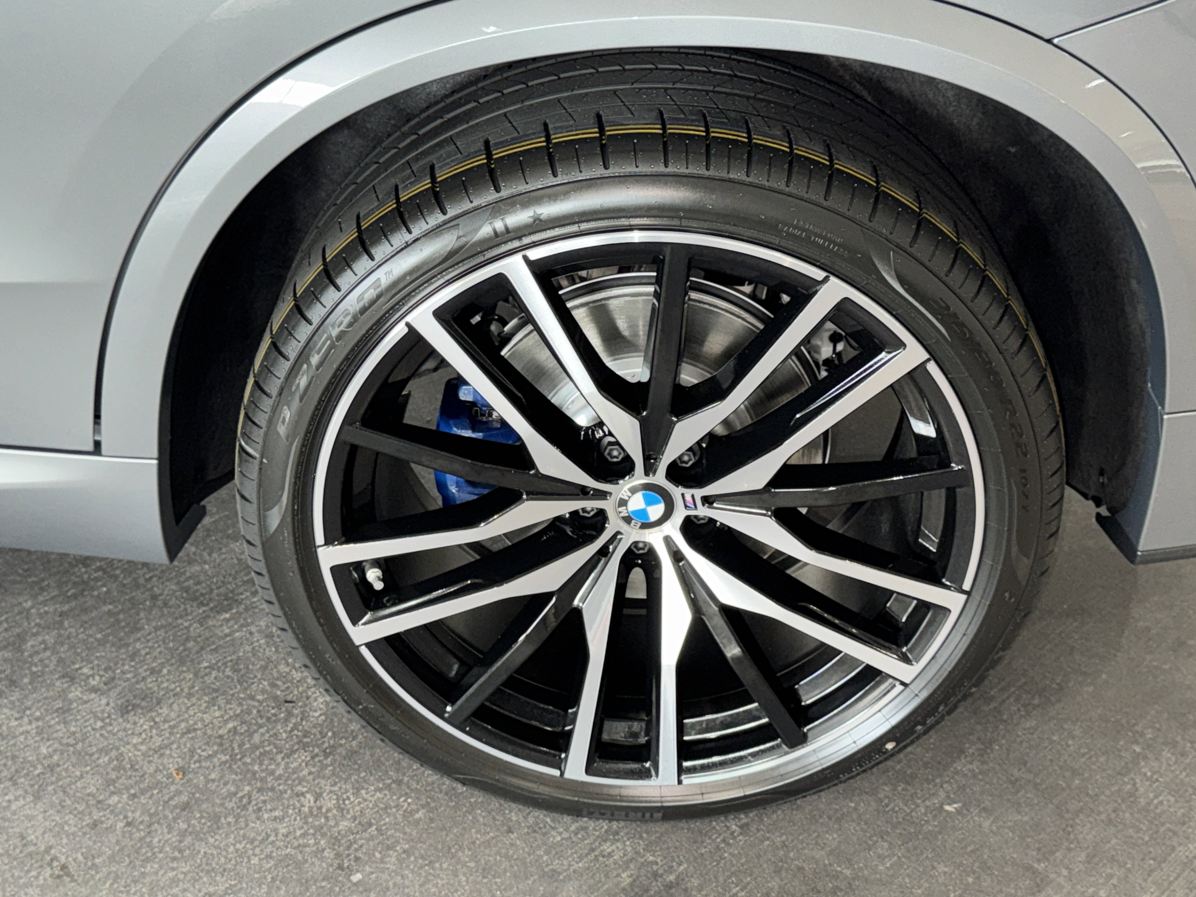 New 2026 BMW X5 sDrive40i image 25