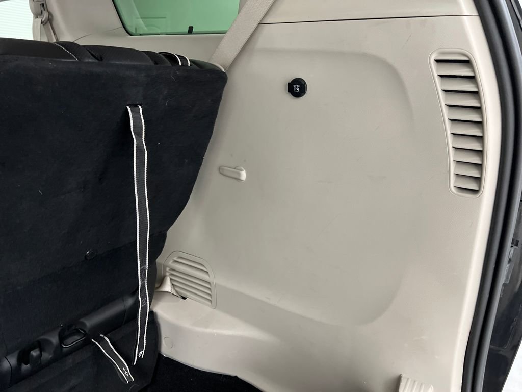 Used 2024 Chrysler Pacifica Limited image 44