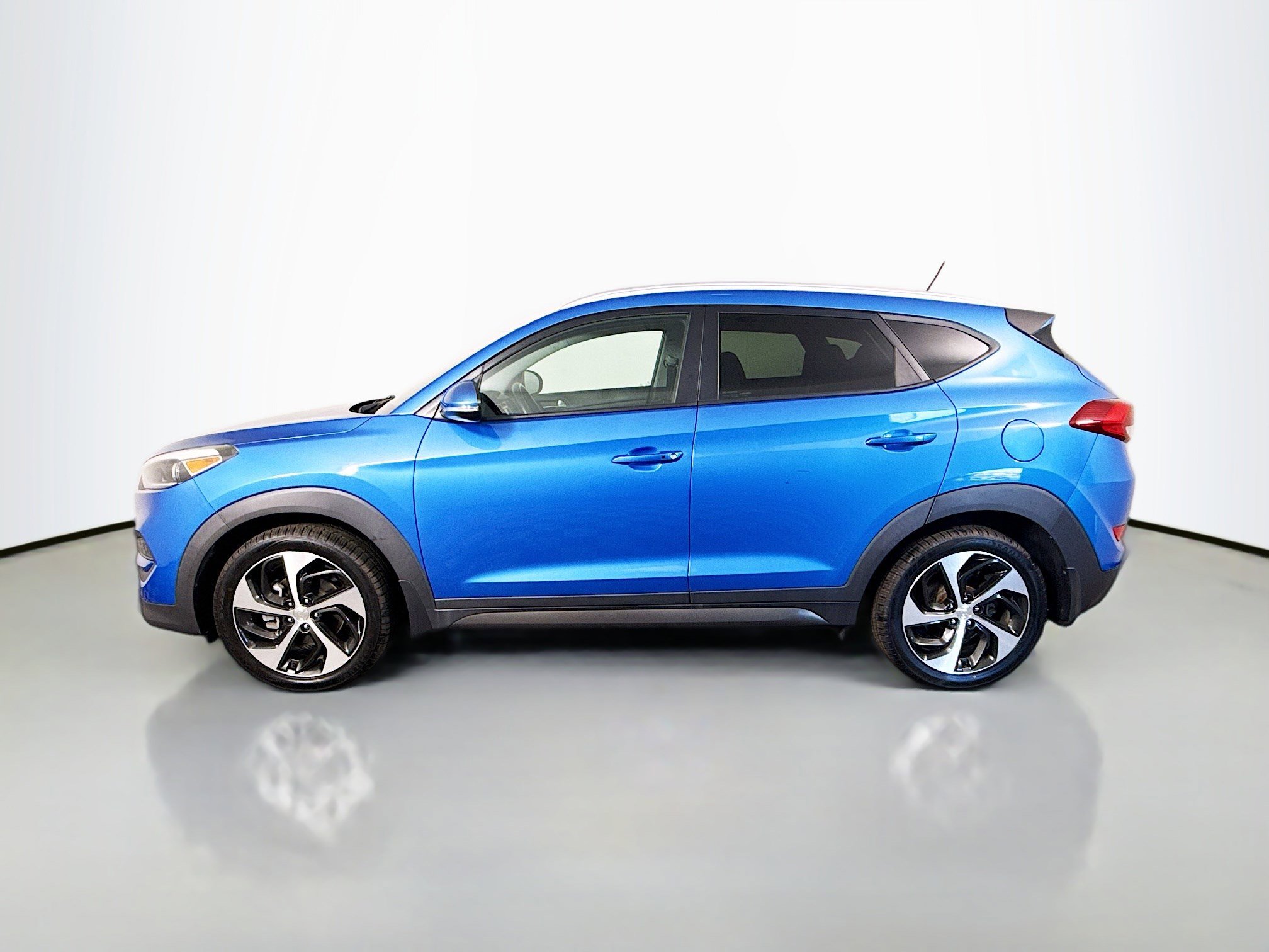 Used 2016 Hyundai Tucson Sport image 6