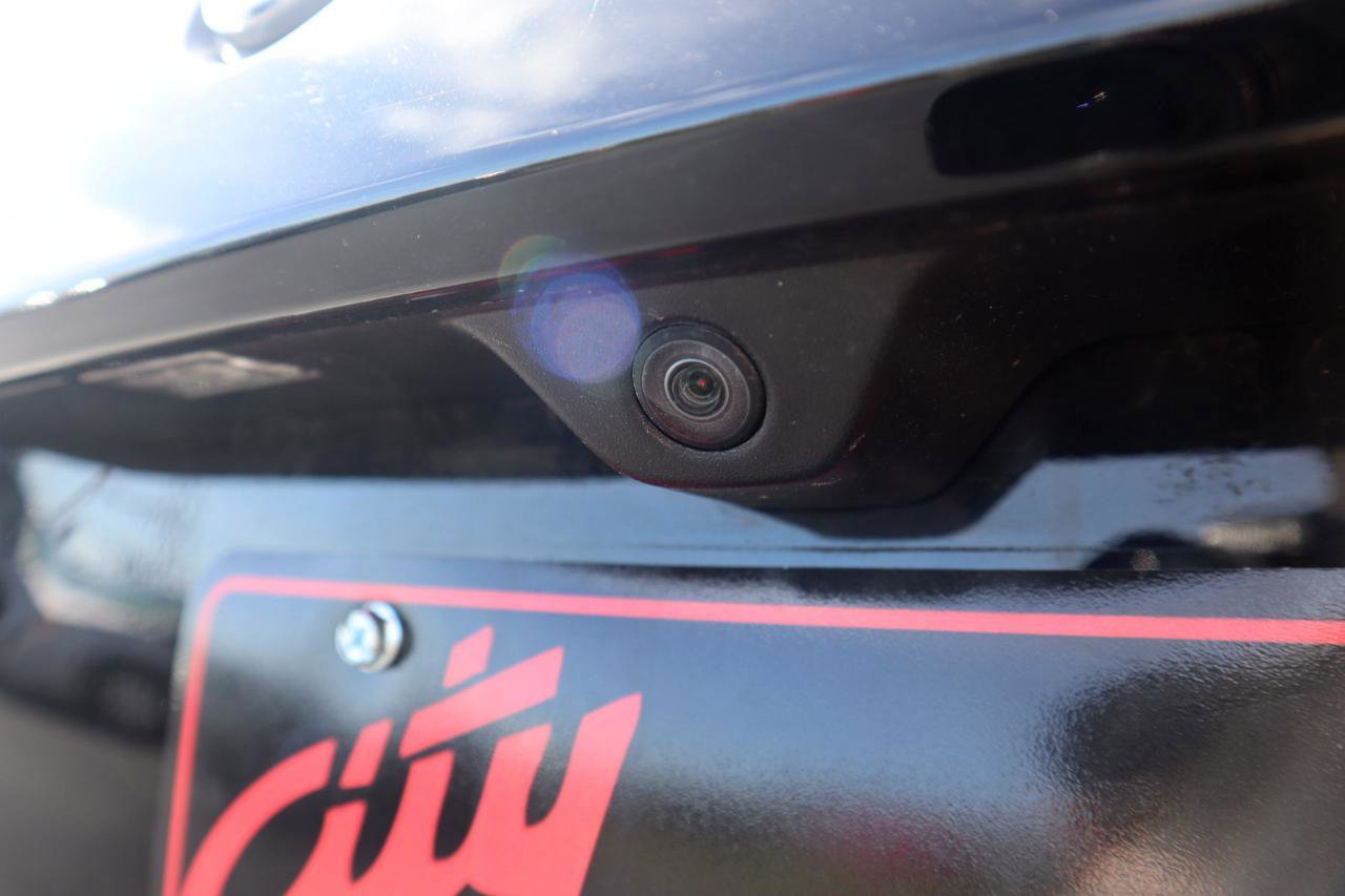 Used 2019 Jeep Grand Cherokee Laredo w/ 18" Wheel & 8.4" Radio Group image 32