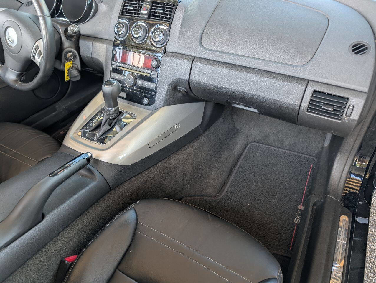 Used 2008 Saturn Sky Red Line image 15